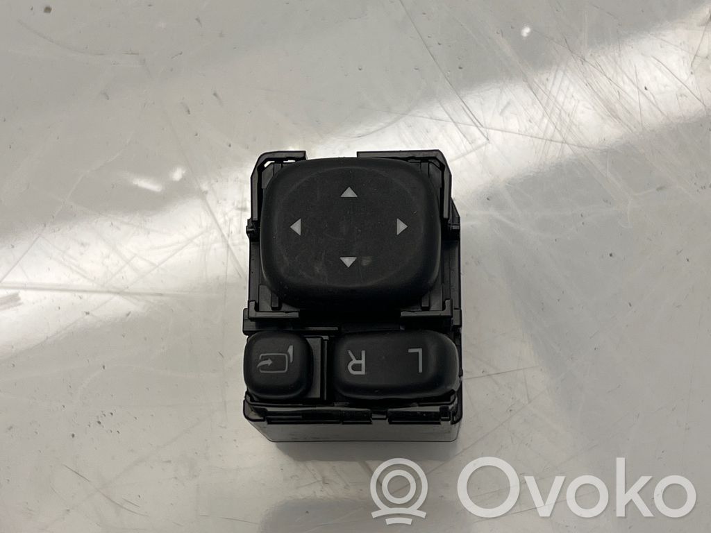 Toyota Auris E180 Wing mirror switch 