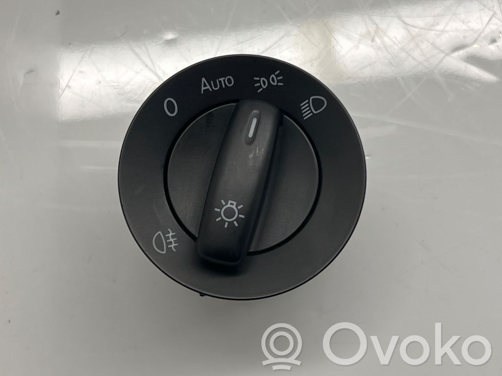Volkswagen Golf SportWagen Light switch 