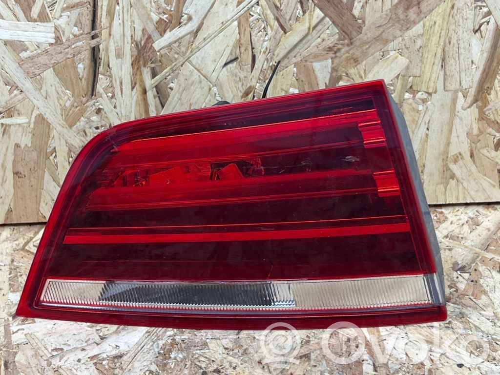 Lampy tylnej klapy bagażnika   7217313,470011