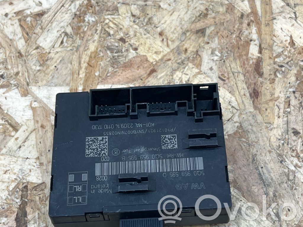 Volkswagen PASSAT B8 Door control unit/module 