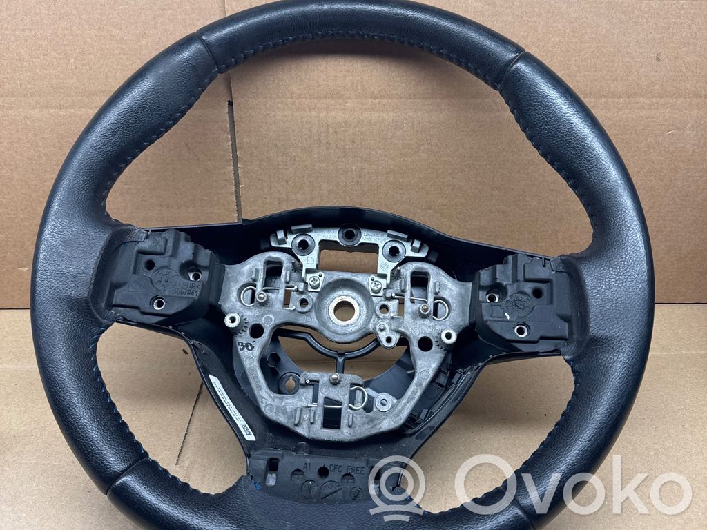 Toyota Yaris Ohjauspyörä 