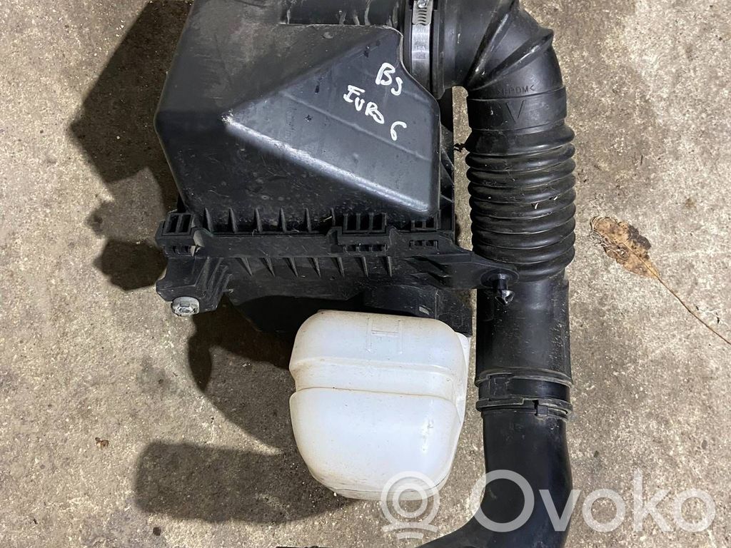 Subaru Outback (BS) Air filter box 