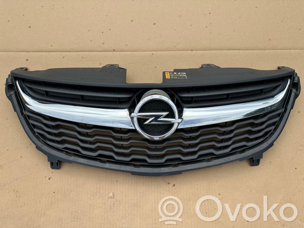 Opel Karl Front bumper upper radiator grill 