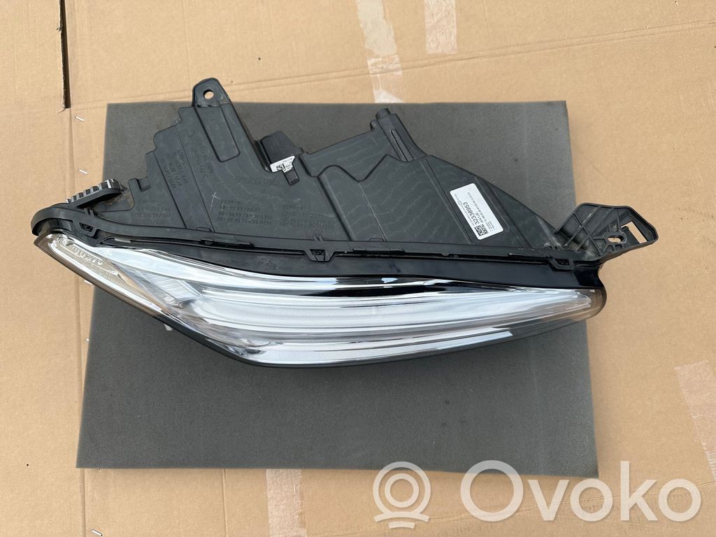 Volvo XC90 Headlight/headlamp 