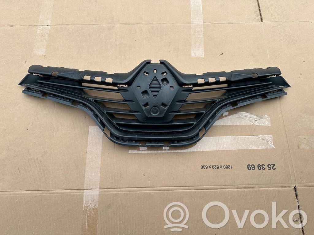 Renault Captur Grilă radiator față 