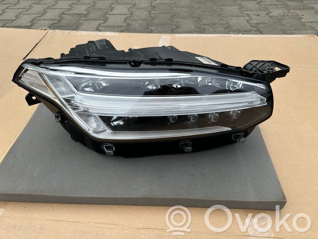 Volvo XC90 Scheinwerfer 