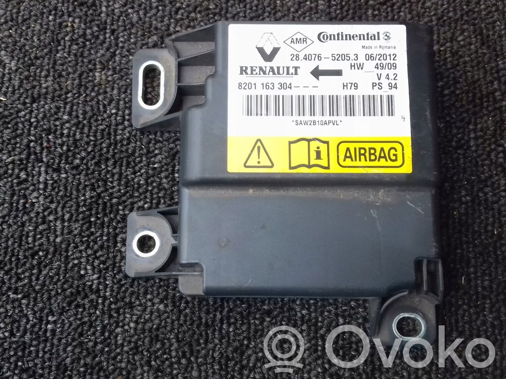 Dacia Duster Airbag control unit/module 