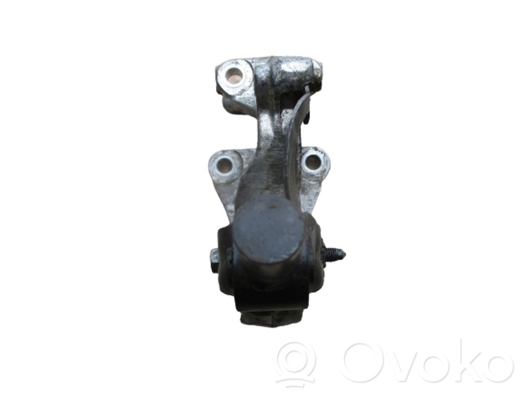 Engine mounting bracket