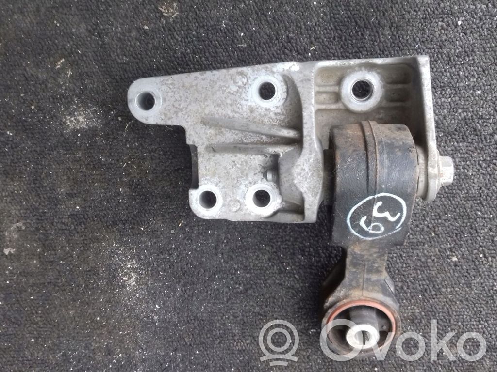 Peugeot 508 Engine mounting bracket 