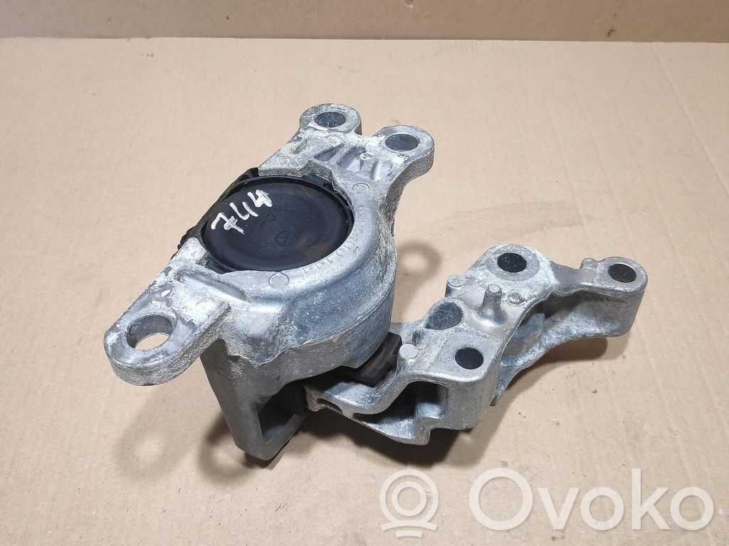 Renault Megane IV Engine mount vacuum valve 