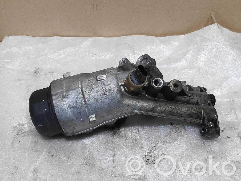 Jaguar XE Oil filter mounting bracket 