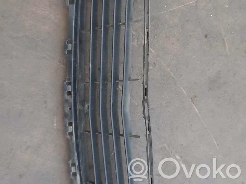 Citroen C5 Unteres Gitter dreiteilig vorne 
