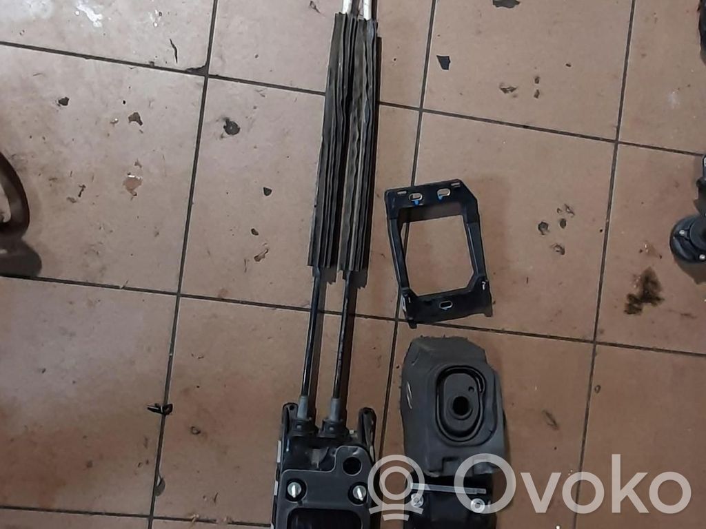 Volkswagen PASSAT B8 Perilla/embellecedor de cuero de la palanca de cambios 