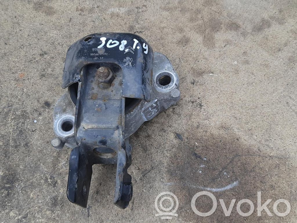 Peugeot 308 Gearbox mounting bracket 