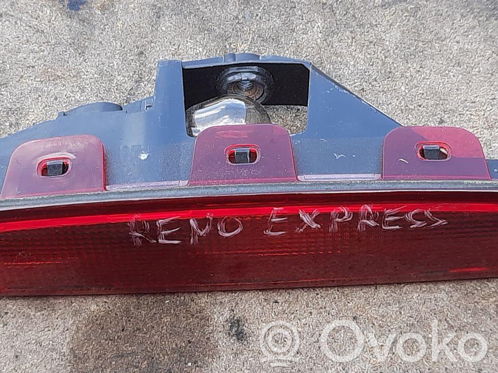 Renault Express Third/center stoplight 