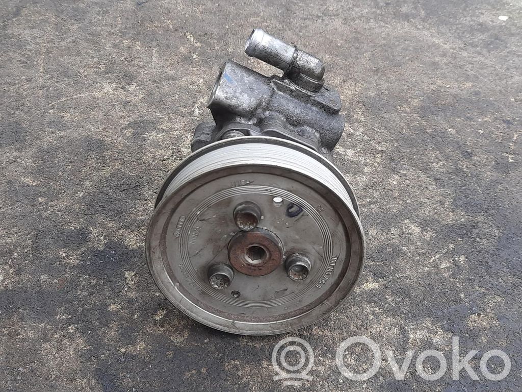 Volkswagen Touareg III Power steering pump 