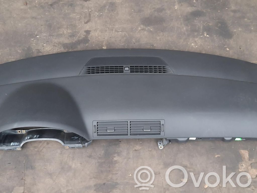 Audi A4 S4 B7 8E 8H Kojelauta 