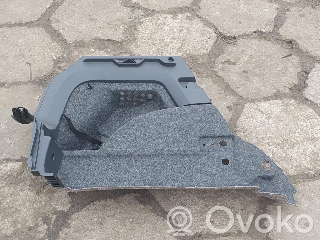 Volkswagen Polo V 6R Boczek / Tapicerka / bagażnika 