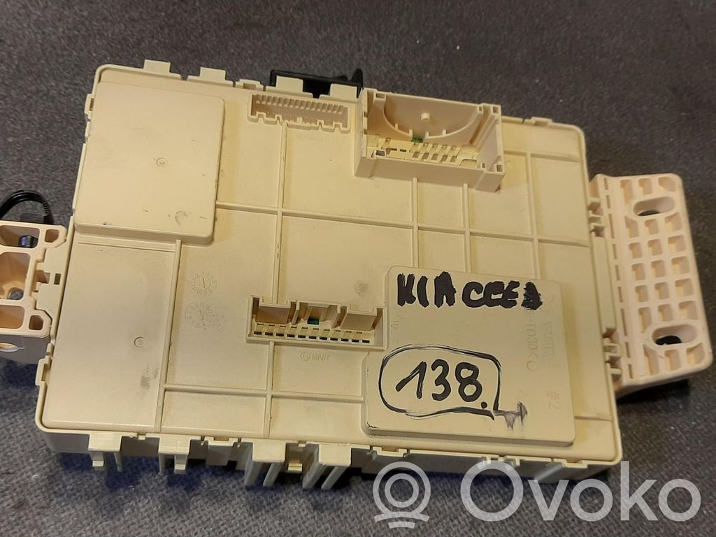 KIA Ceed Fuse box set 