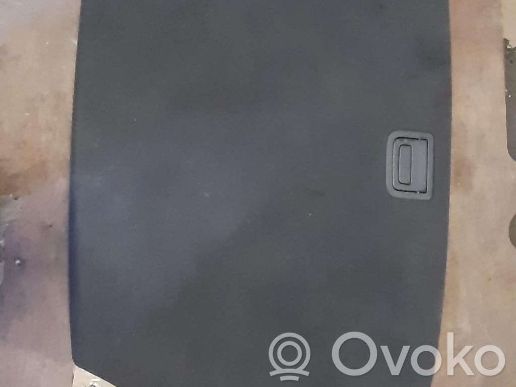 Audi A4 S4 B9 8W Wykładzina bagażnika 