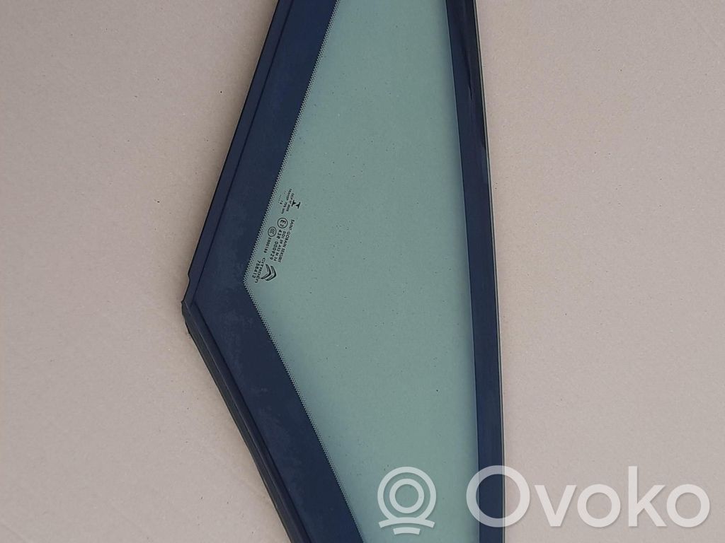 Citroen C4 Grand Picasso Front triangle window/glass 