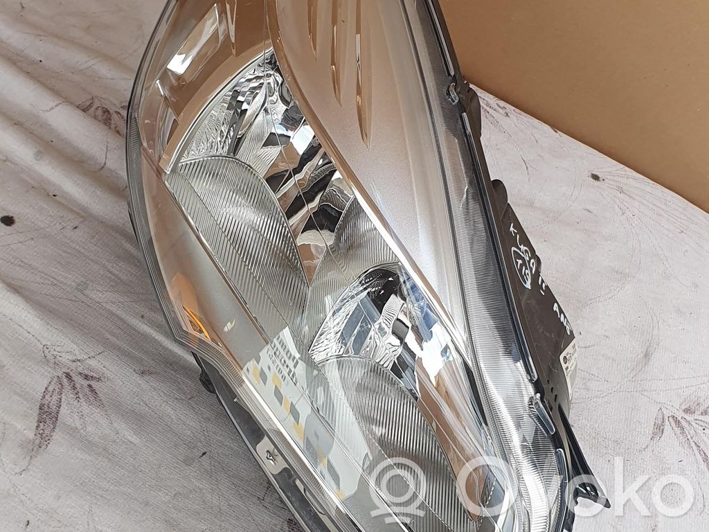 Ford Kuga II Phare frontale 
