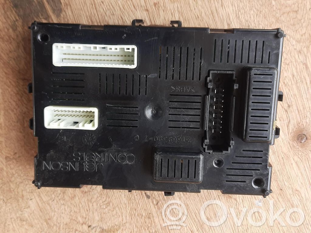 Nissan Note (E11) Komforta modulis 