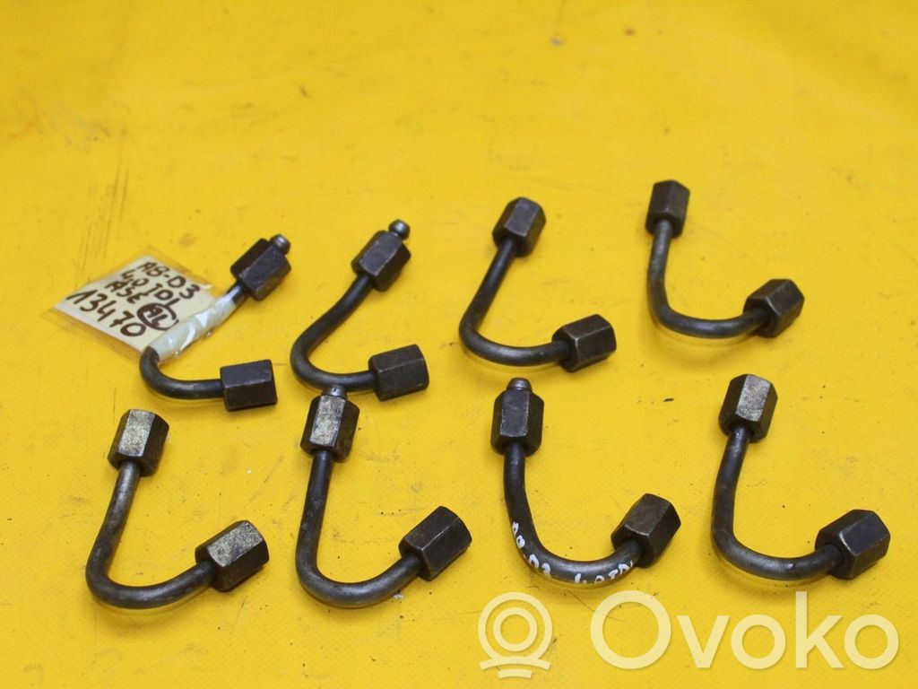 Audi A8 S8 D3 4E Degvielas caurulīte (-es) 
