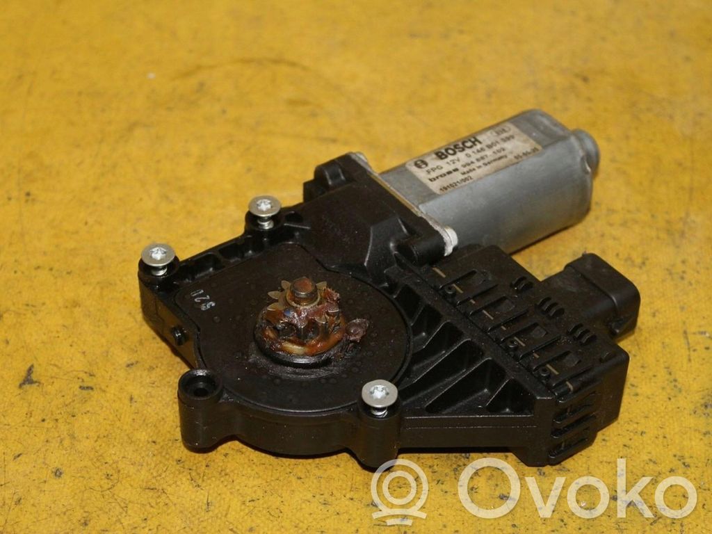 Opel Zafira B Silnik regulatora szyby drzwi przednich 
