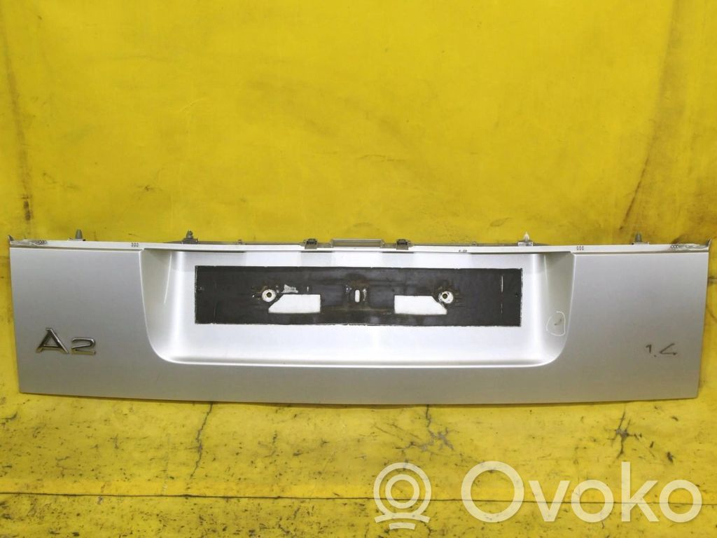 Audi A2 Atidarymo rankenėlė galinio dangčio (išorinė) 