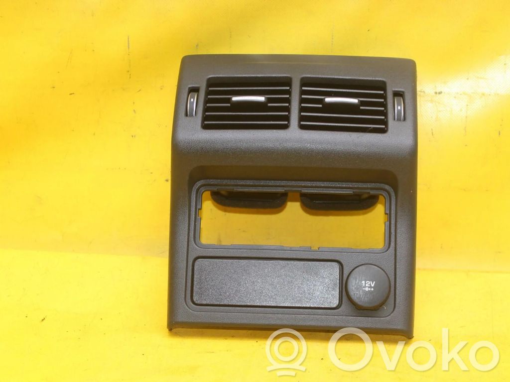Jaguar XE Grilă ventilație spate 