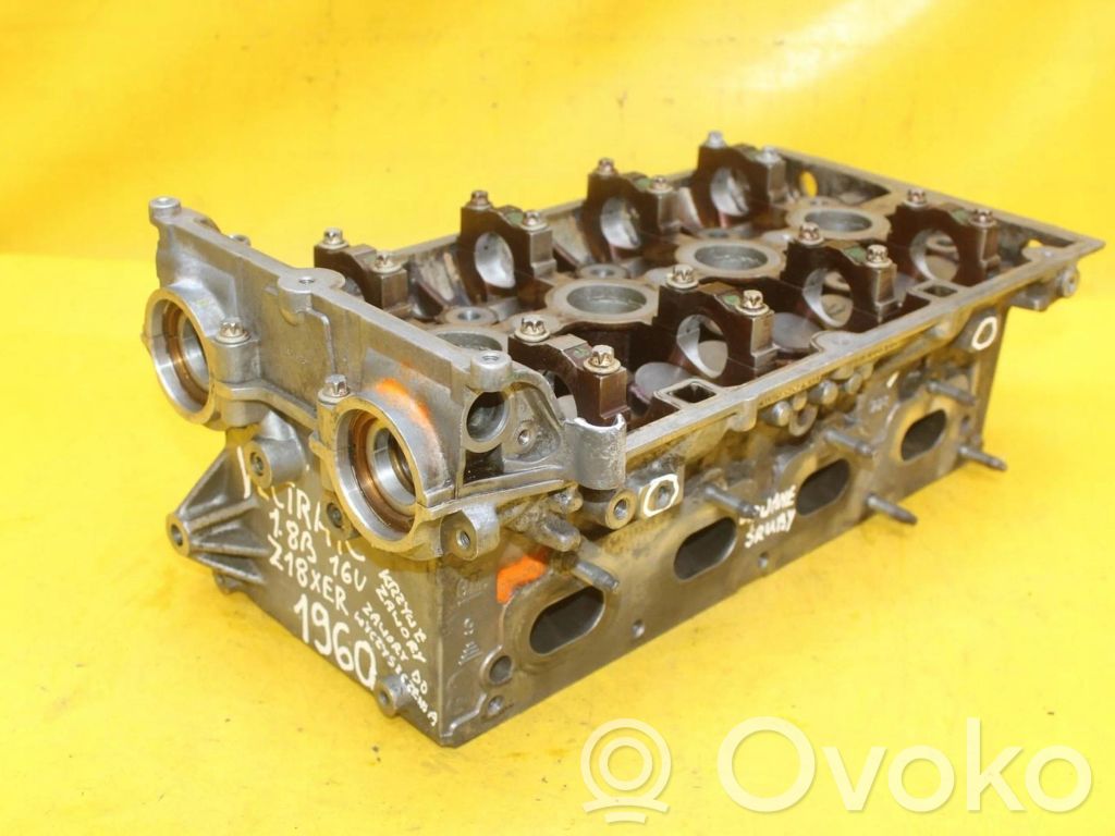Opel Astra H Culata del motor 