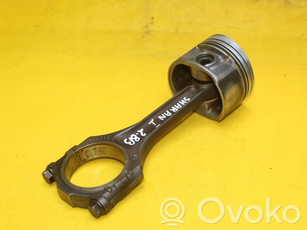 Volkswagen Sharan Piston with connecting rod 