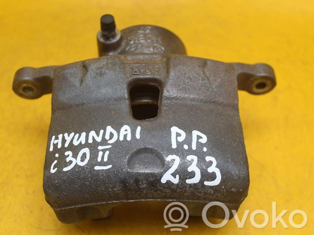 Hyundai i30 Priekinis suportas 
