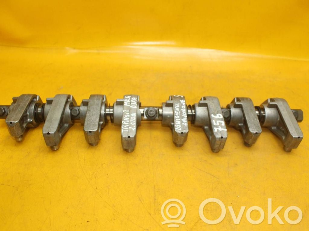 Engine head   J683A