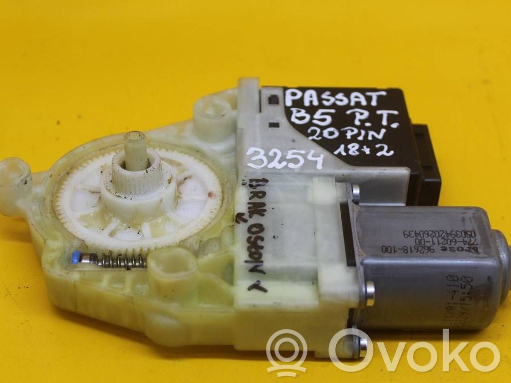 Volkswagen PASSAT B5.5 Elektryczny podnośnik szyby drzwi 