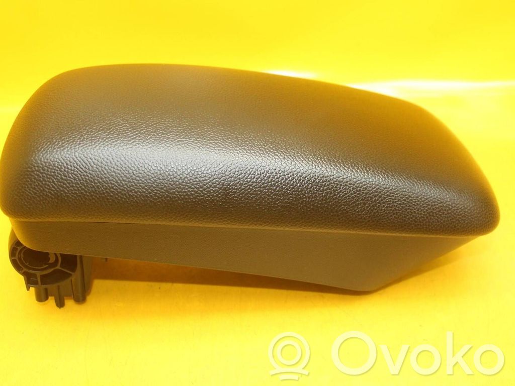 Glove box central console   576