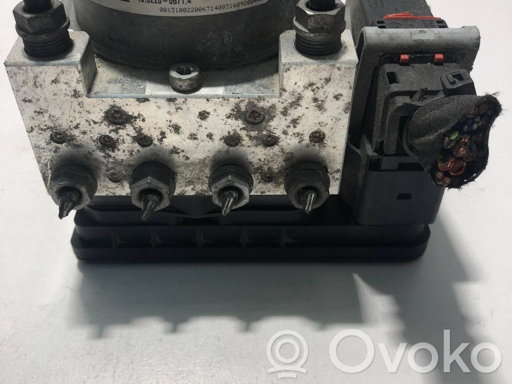 Volkswagen PASSAT B8 ABS bloks 