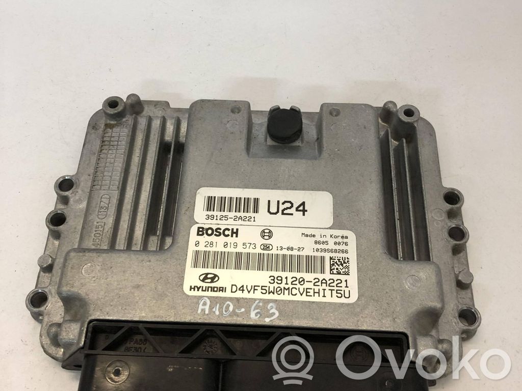 Hyundai i40 Engine control unit/module 