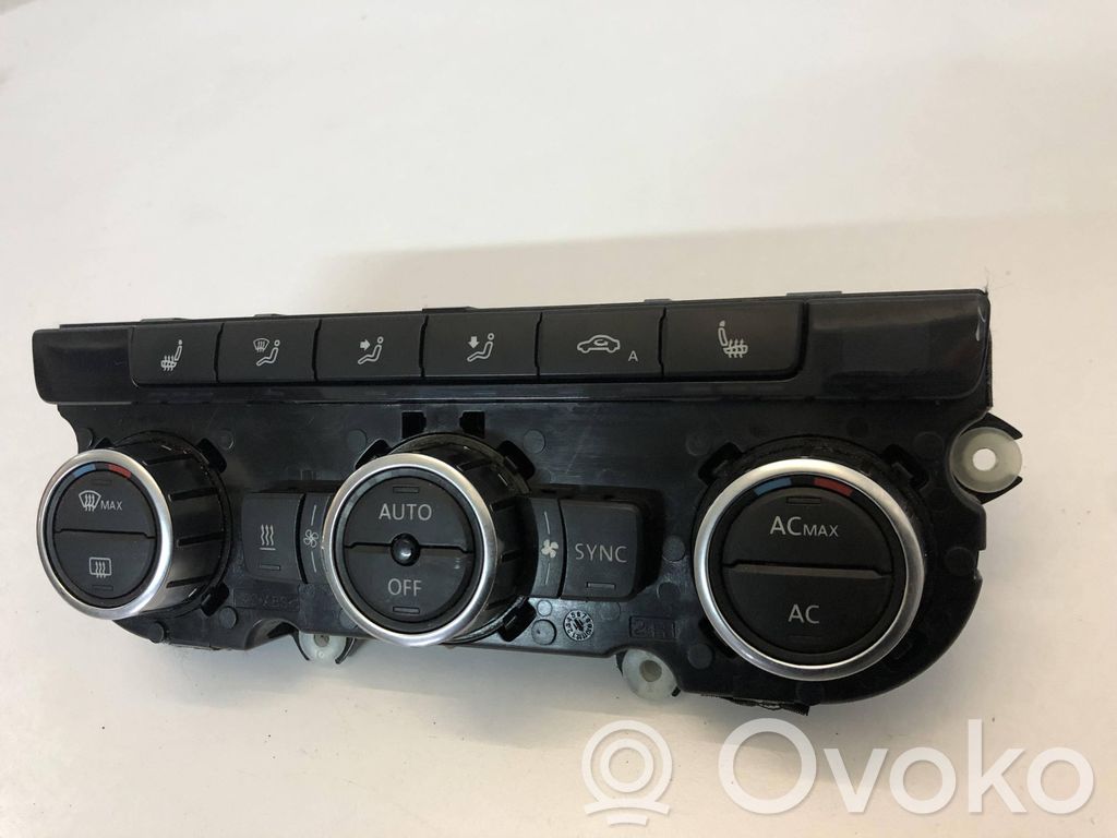Volkswagen PASSAT B7 Panel klimatyzacji 