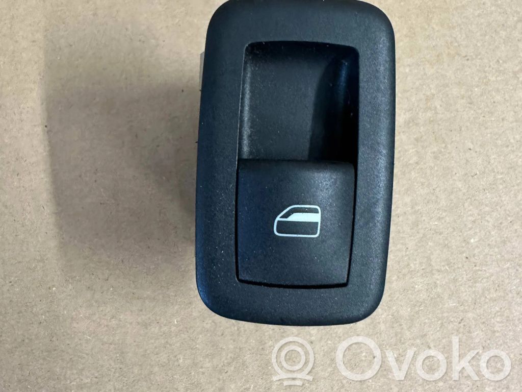 Fiat Freemont Electric window control switch 
