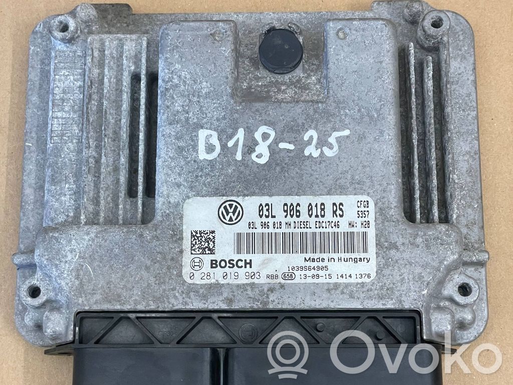 Volkswagen PASSAT B7 Engine control unit/module 