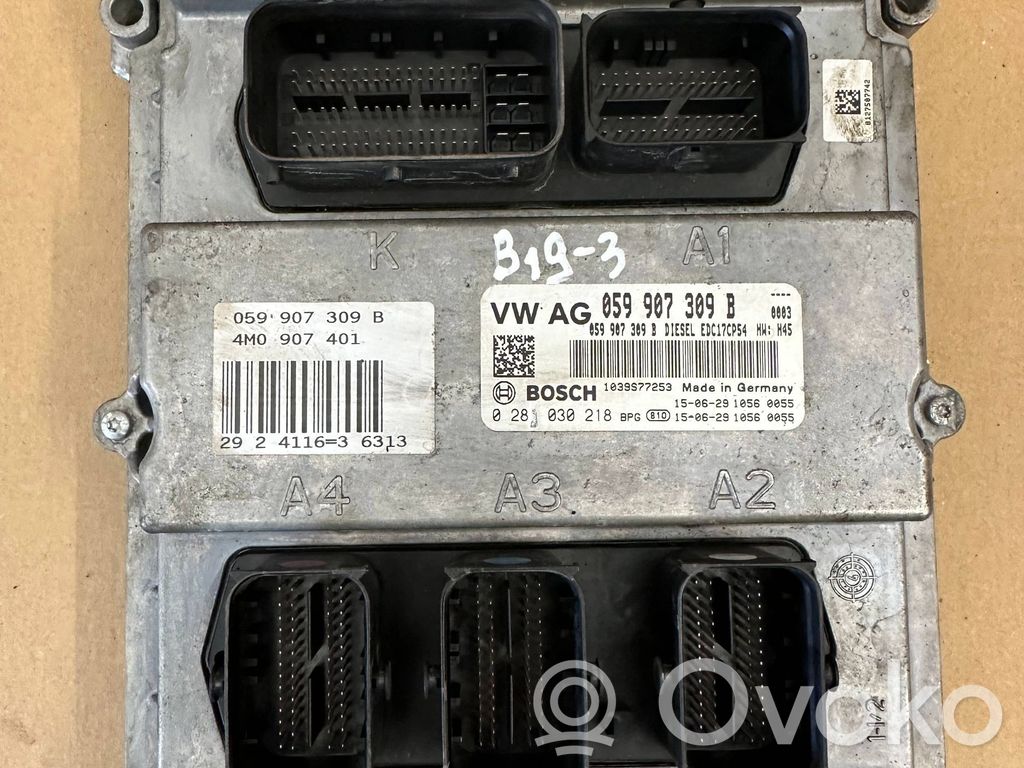 Audi Q7 4M Engine control unit/module 