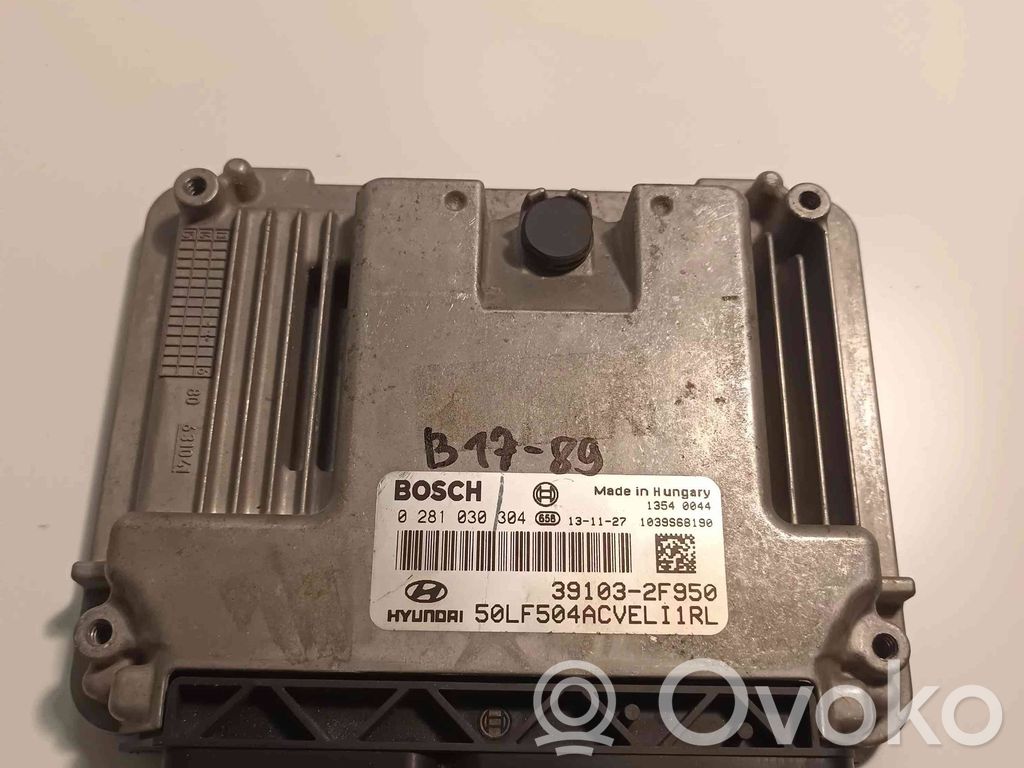 Hyundai ix35 Engine control unit/module 