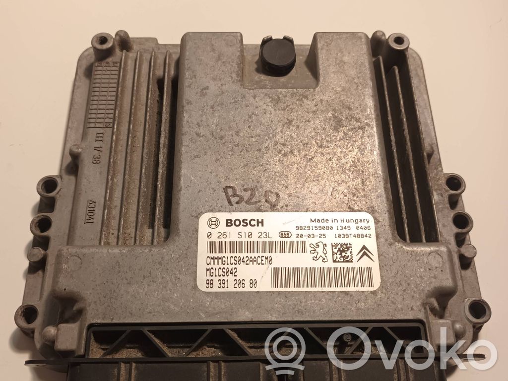 Peugeot 3008 II Engine control unit/module 