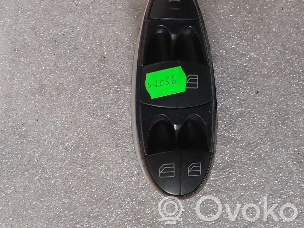 Mercedes-Benz E W211 Electric window control switch 