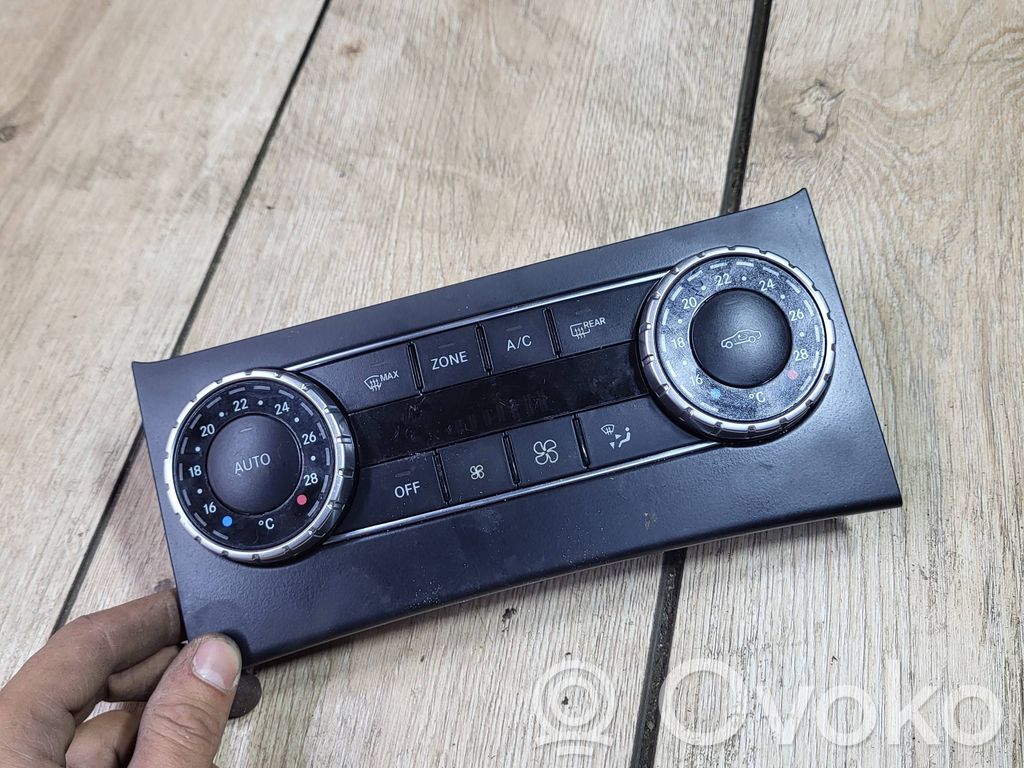 Mercedes-Benz C W204 Panel klimatyzacji 