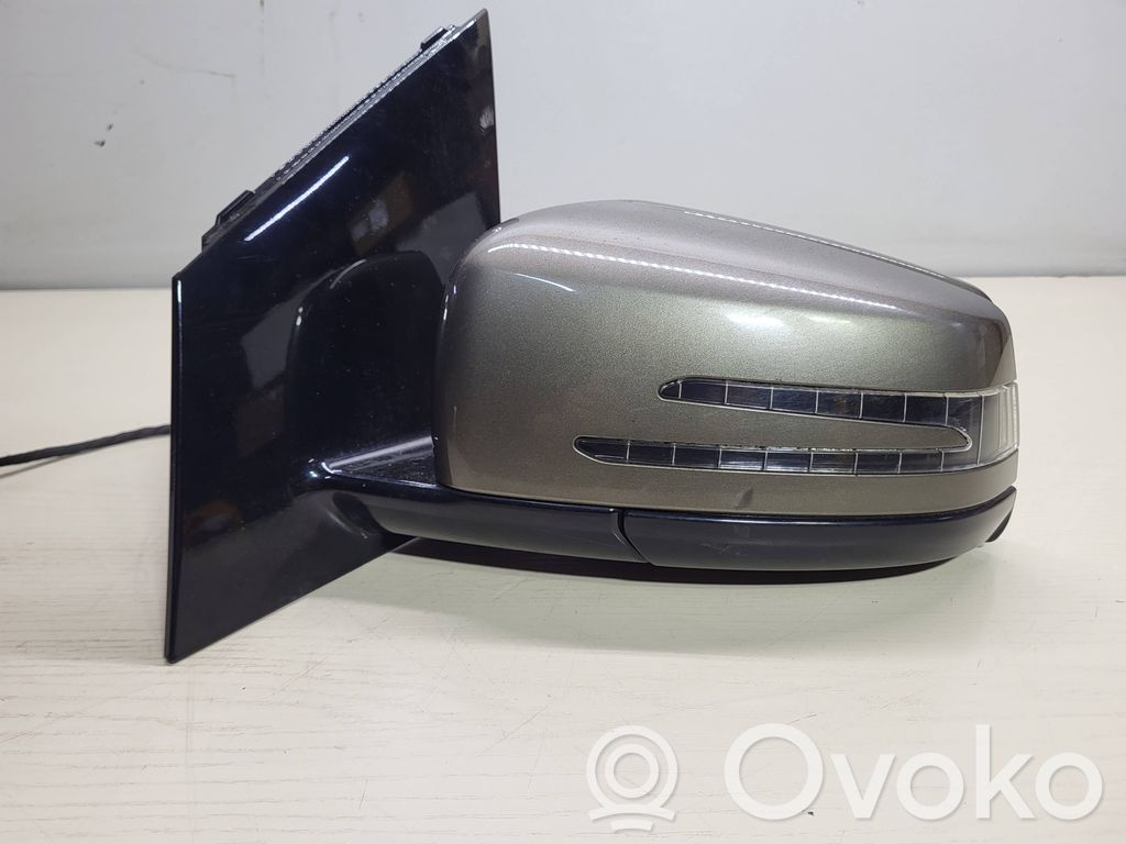 Mercedes-Benz B W246 W242 Elektryczne lusterko boczne drzwi przednich 