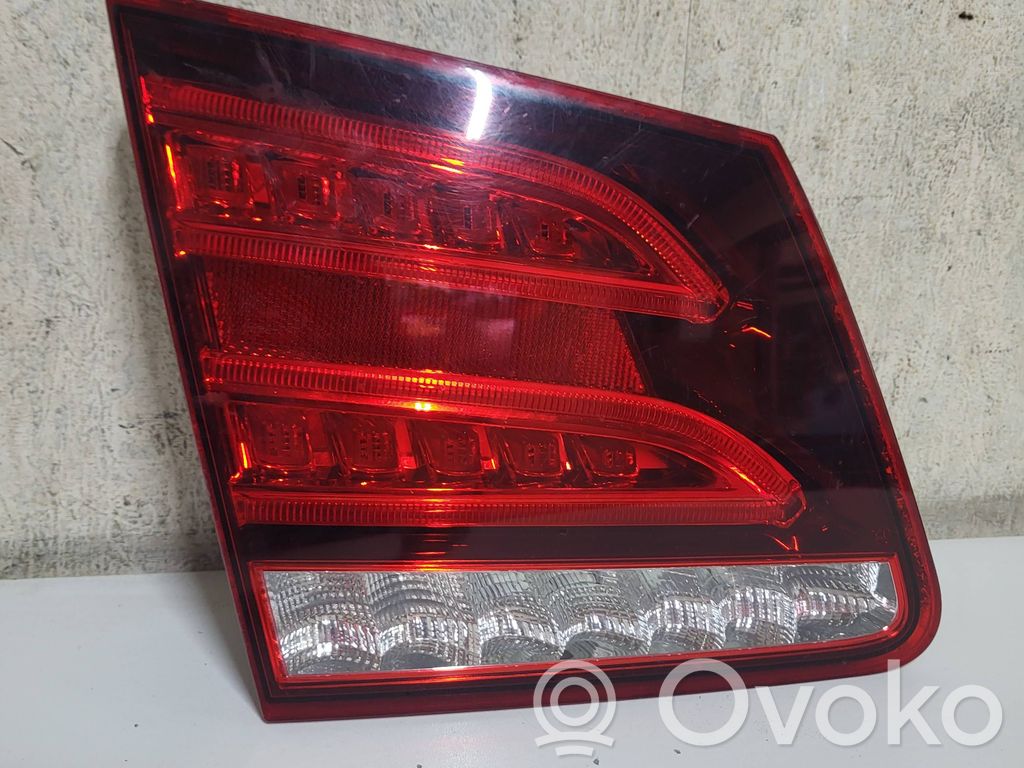 Mercedes-Benz E W212 Lampă spate în capacul portbagajului 
