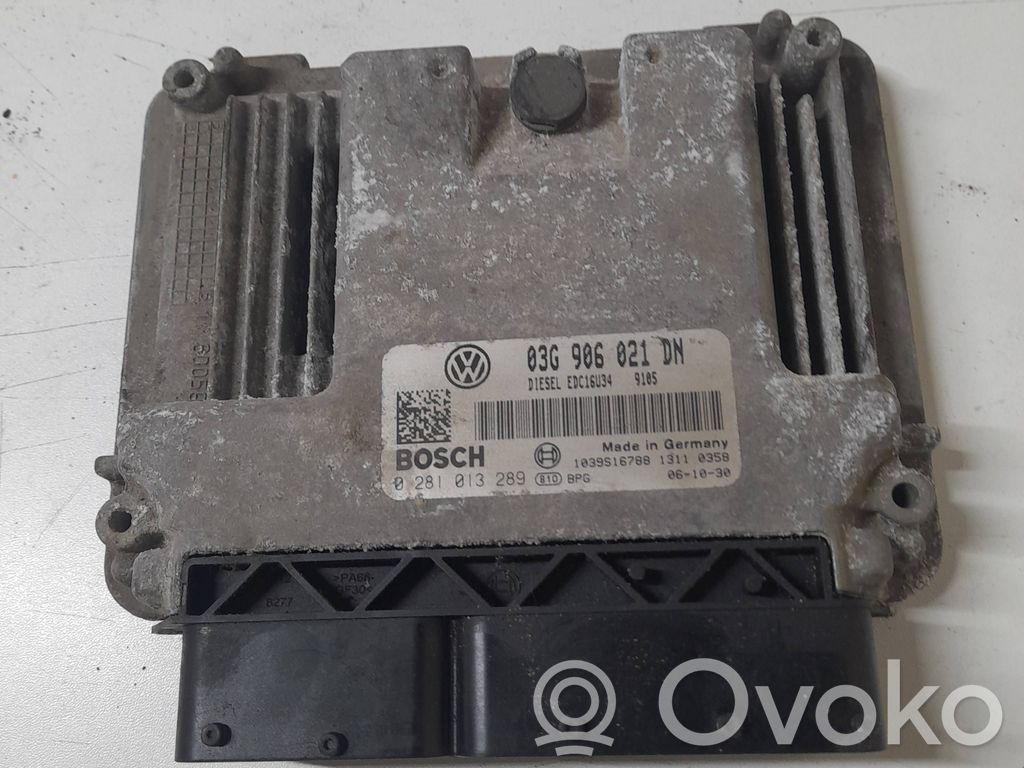 Volkswagen Golf V Engine control unit/module 